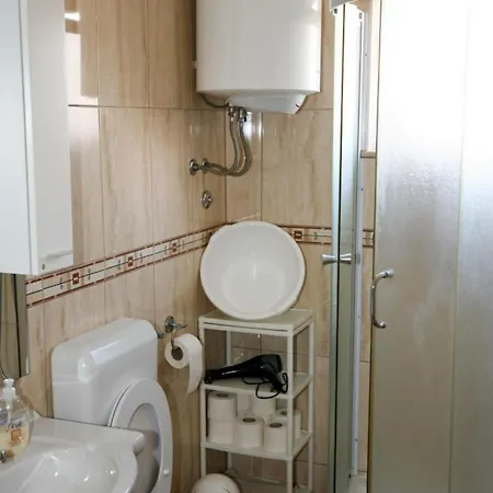 Spacious Beachfront - Four Bedroom With Sea View Apartment