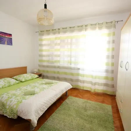 Spacious Beachfront - Four Bedroom With Sea View * Ciovo
