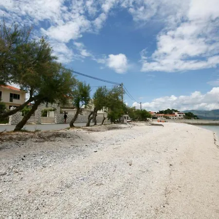 Spacious Beachfront - Four Bedroom With Sea View Apartment Ciovo